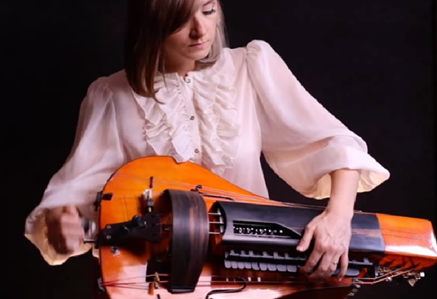 hurdy gurdy player